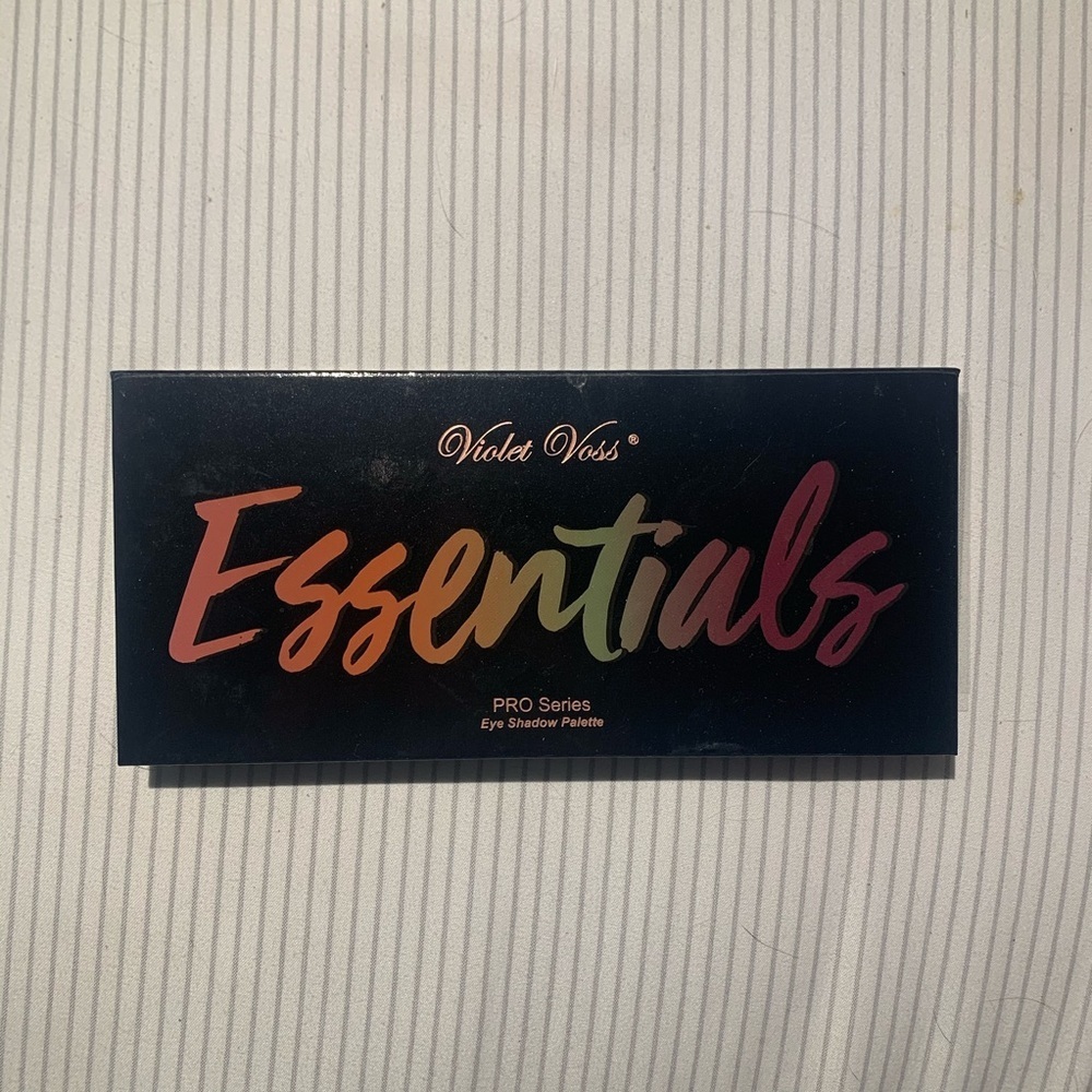 Violet Voss Eyeshadow Palette NEW - Picture 2 of 4